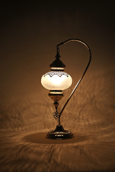 No.3 Size Gold Ottoman Design Swan Neck Table Lamp